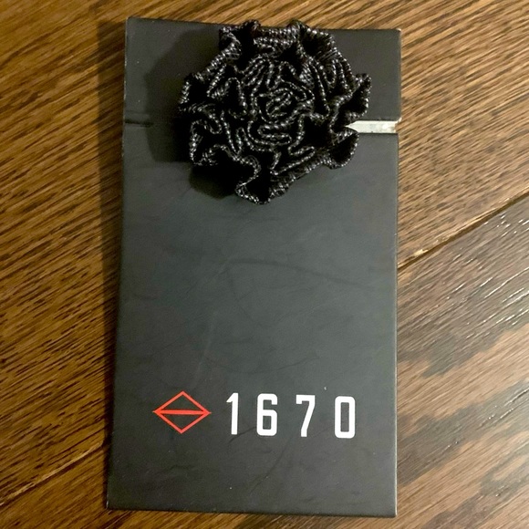 (5 for $15) BNIP 1670 Dark Grey Mens Lapel Pin - Picture 1 of 2